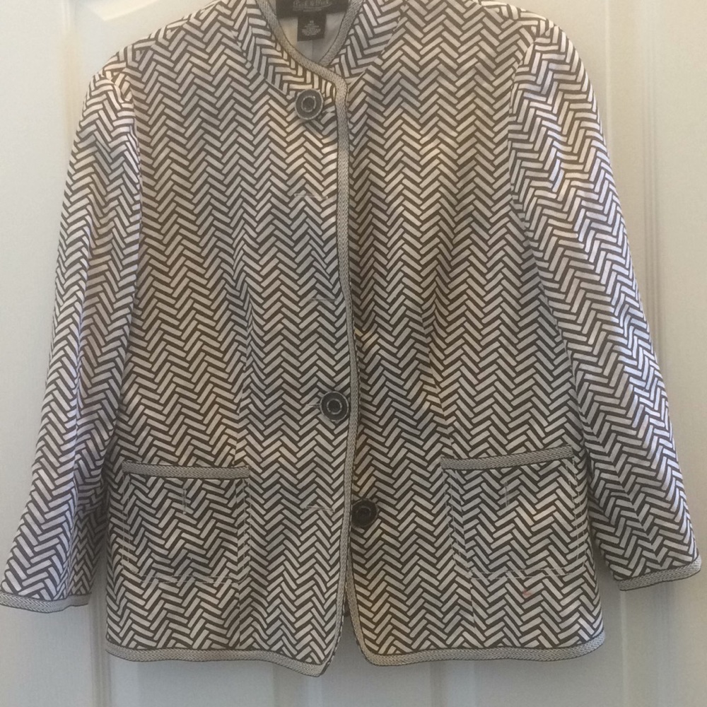 FINAL MARKDOWN Classy ladies peck & peck jacket 10